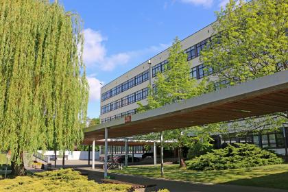 Budynek Wydziału Leśnego i Technologii Drewna