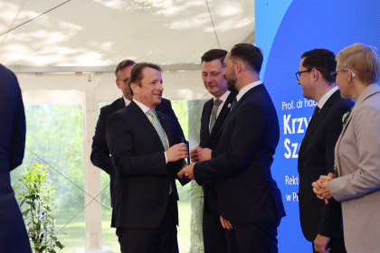 otwarcie elektrowni fotowoltaicznej Rokietnica na terenie Uniwersytetu Przyrodniczego w Poznaniu