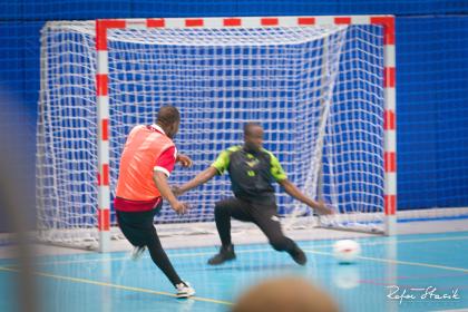 Uczestnicy podczas turnieju w futsal