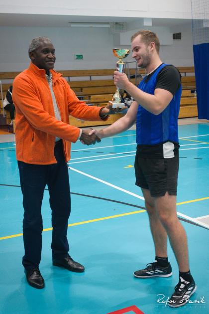 Uczestnicy podczas turnieju w futsal