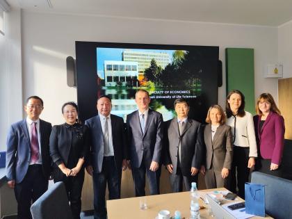 Delegacja Qinghai Minzu University z wizytą w UPP – rozmowy o podwójnym dyplomie i wspólnych badaniach