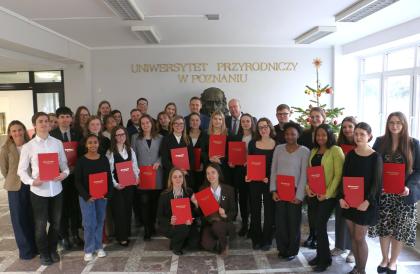 Grupa osób, które otrzymały nagrodę Snatander