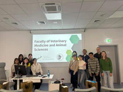 Powitanie studentów z IVSA Japan na uczelni 