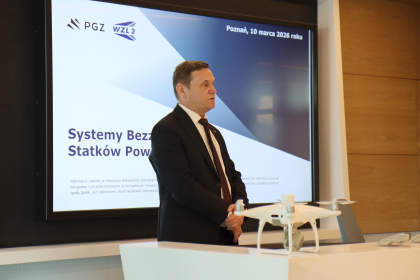 Mężczyzna podczas prezentacji