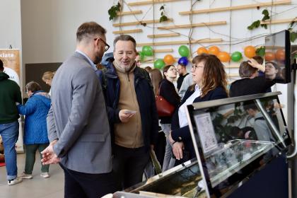 Studenci i goście podczas Poznańskiego Festiwalu Nauki i Sztuki na UPP