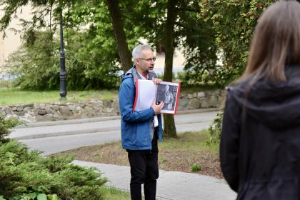 Uczestnicy wydarzenia Noc Muzeów na UPP podczas spaceru