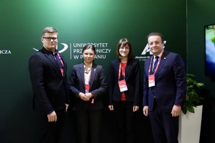 Grupa osób podczas IMPACT 2026