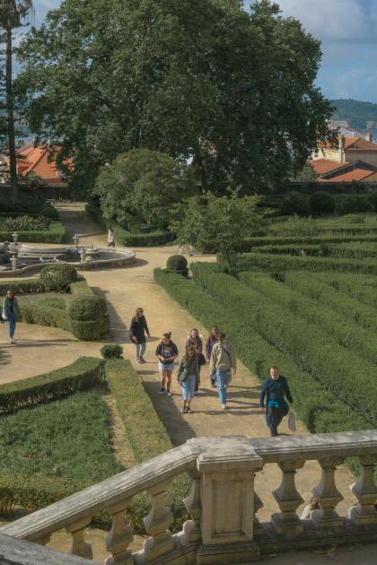 Uczestnicy międzynarodowej organizacji zrzeszającej studentów architektury krajobrazu z całej Europy.