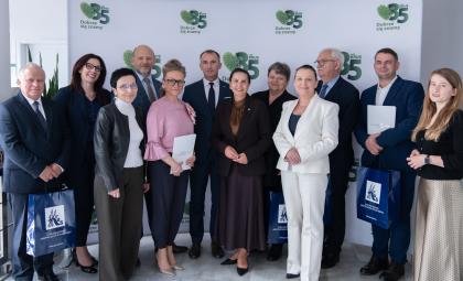 grupa osób podczas wydarzenia